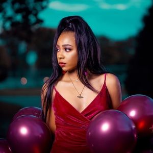 Meet your Posher, Kelse